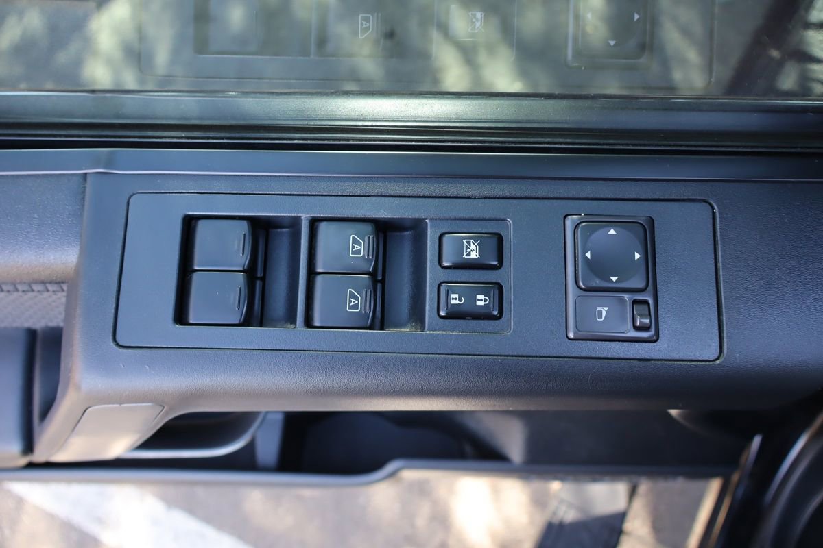 Used 2014 Nissan Titan PRO-4X image 27