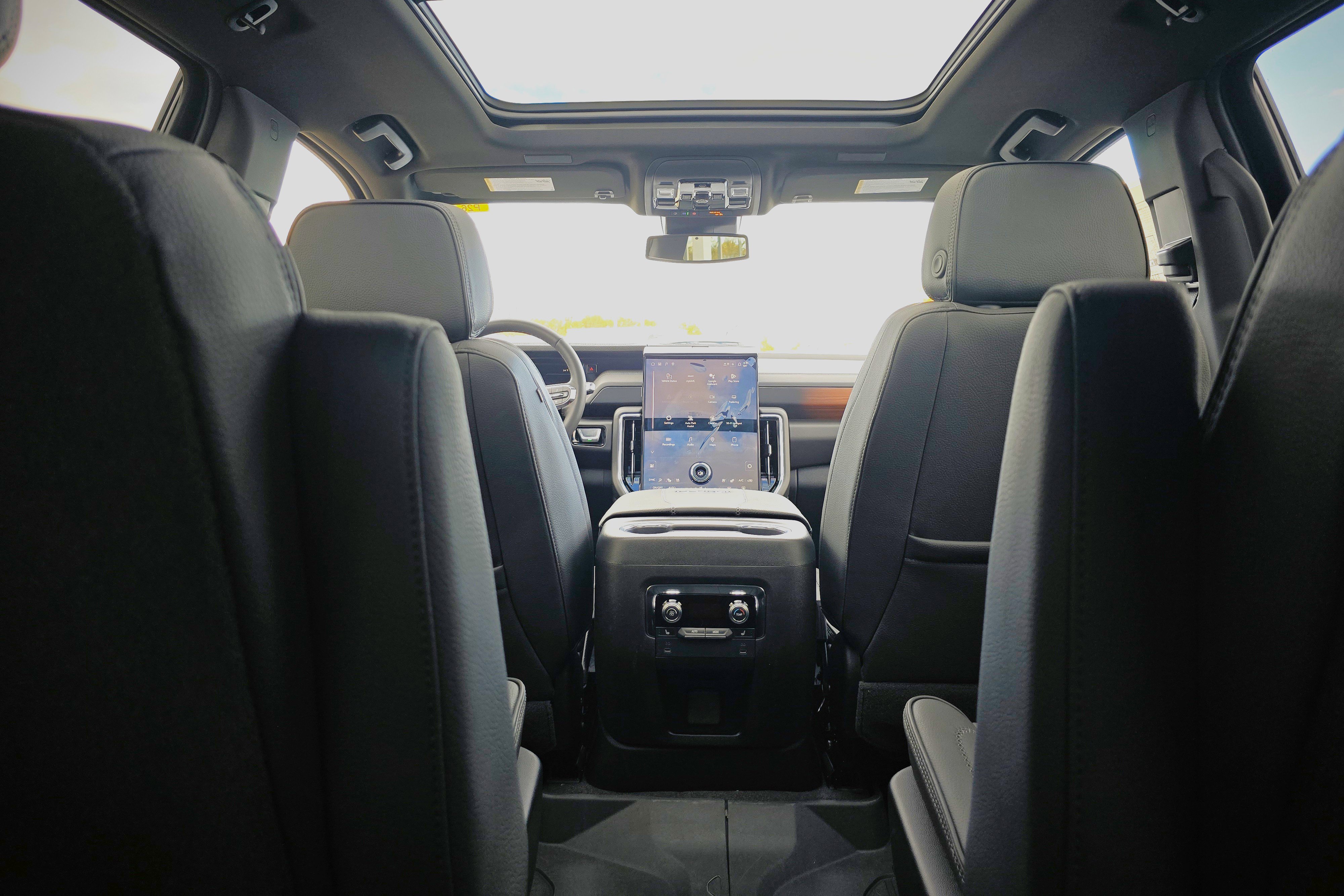 New 2026 GMC Yukon XL Denali w/ Sun & Power Step Package image 15