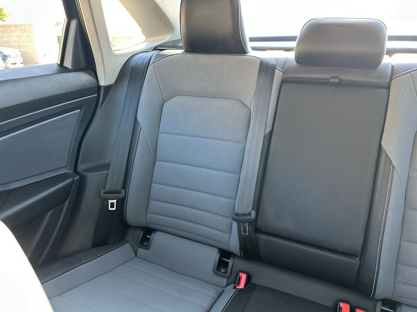 Used 2025 Volkswagen Jetta SE image 41