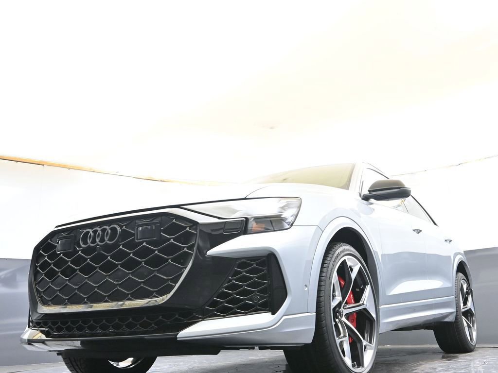 Used 2025 Audi RS Q8 performance w/ RS Design Package - Red image 36