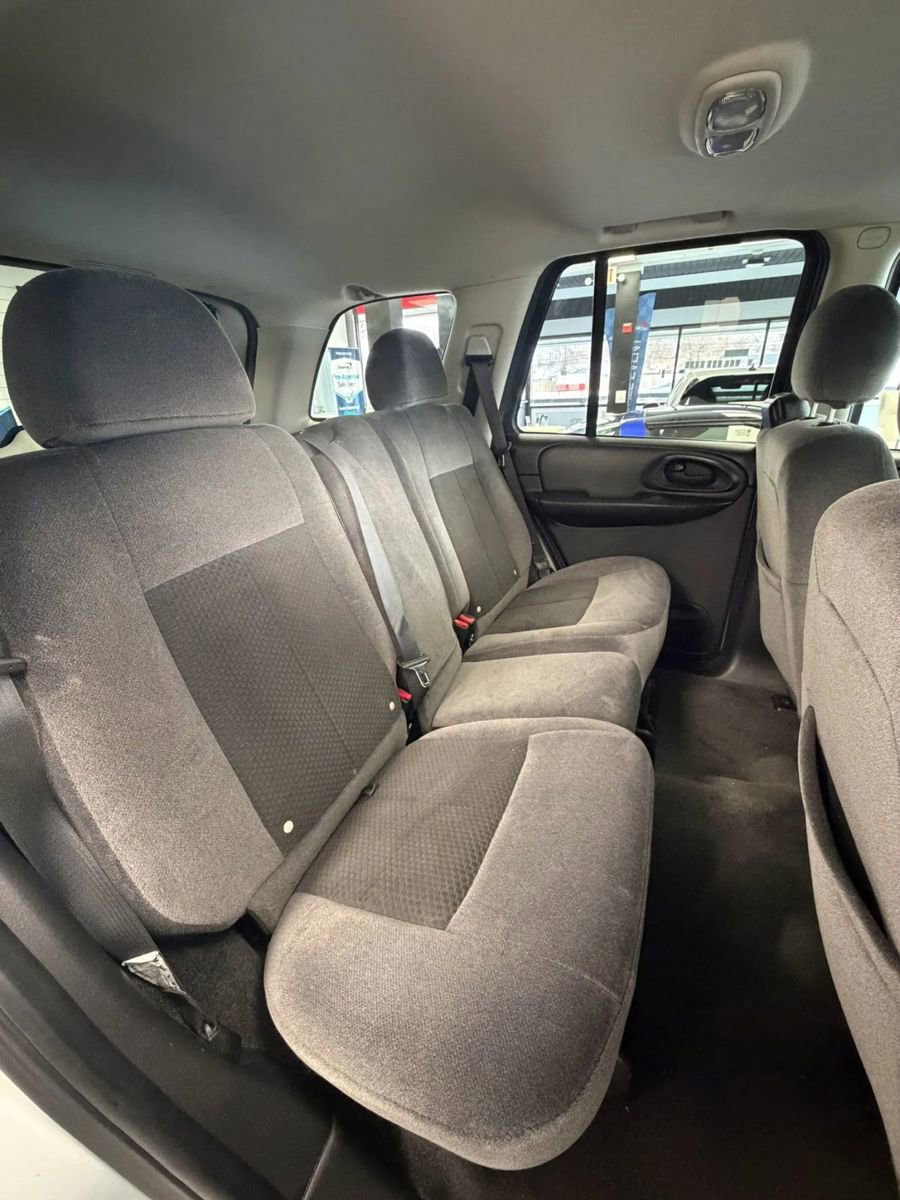 Used 2008 Chevrolet TrailBlazer LT w/ Sun And Sound Package image 14