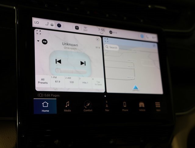 Used 2022 Jeep Grand Cherokee Limited 4xe image 18