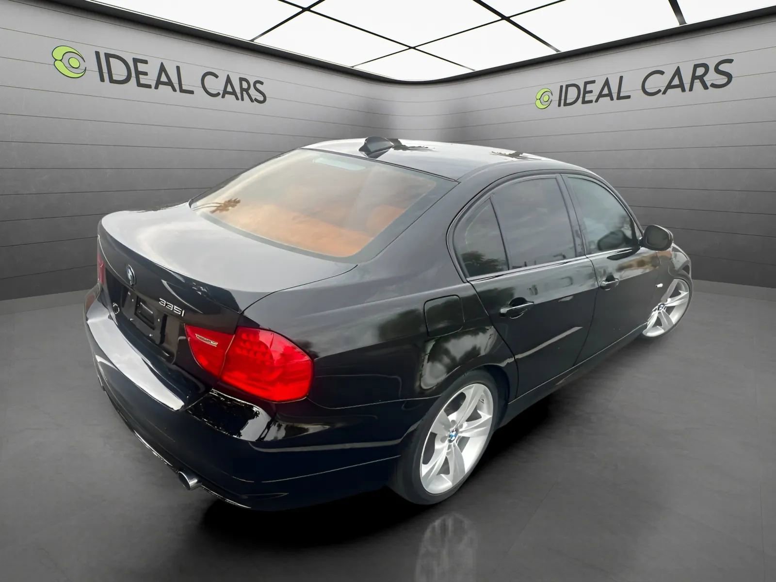 Used 2010 BMW 335i Sedan RWD image 4