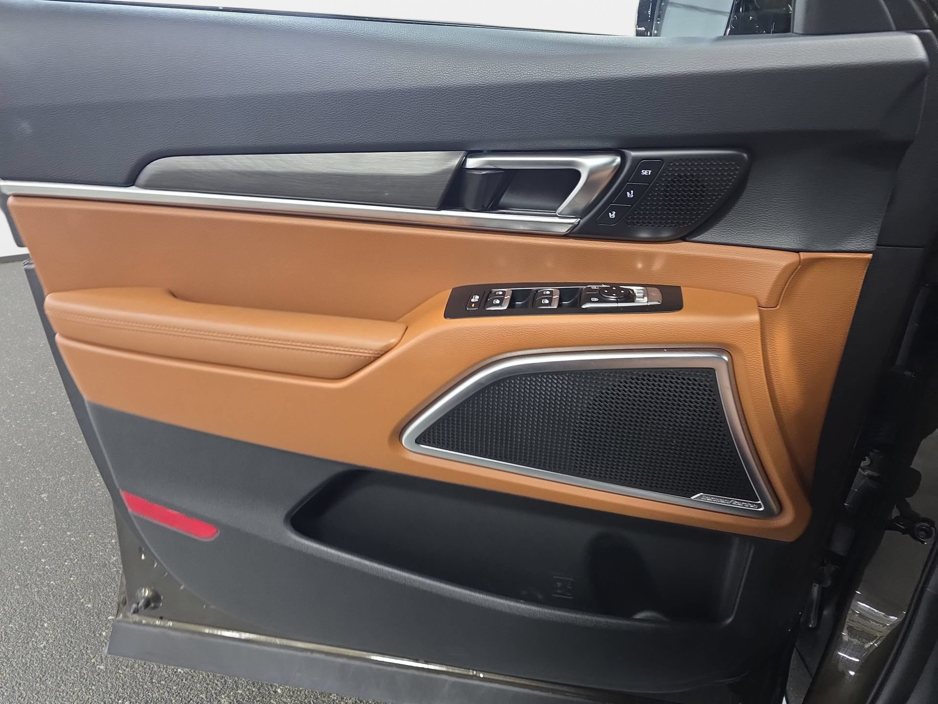 Used 2023 Kia Telluride SX X-Line AWD/4WD image 26