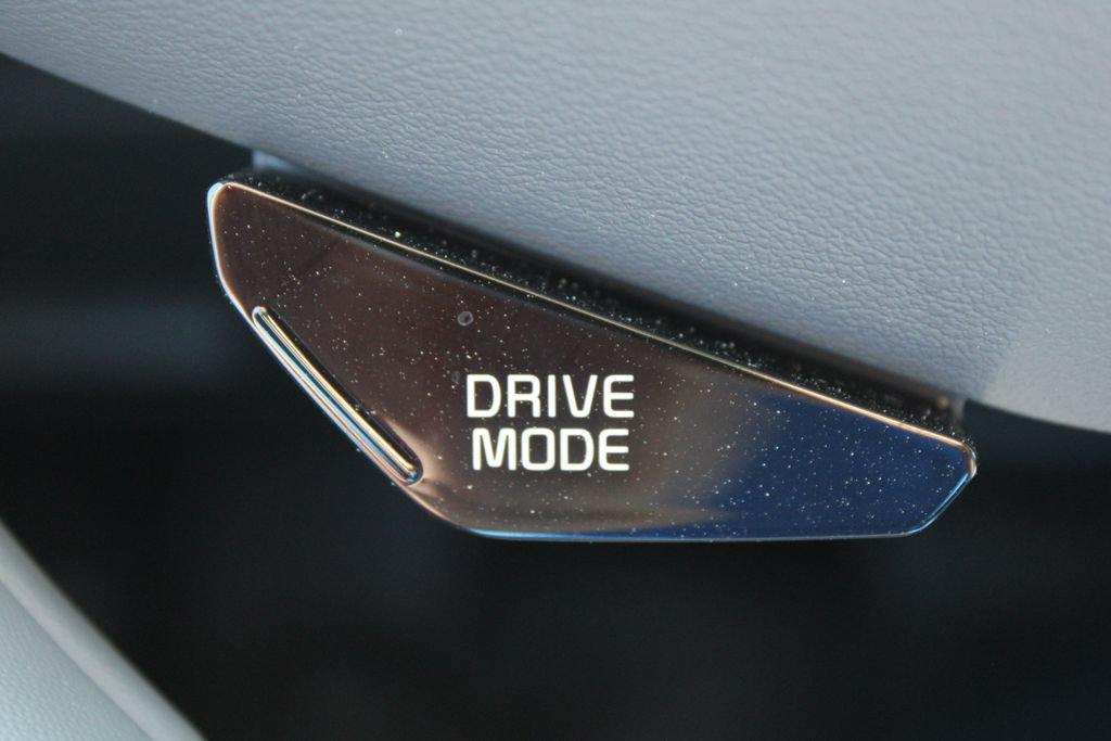 New 2026 Kia Niro FWD image 25
