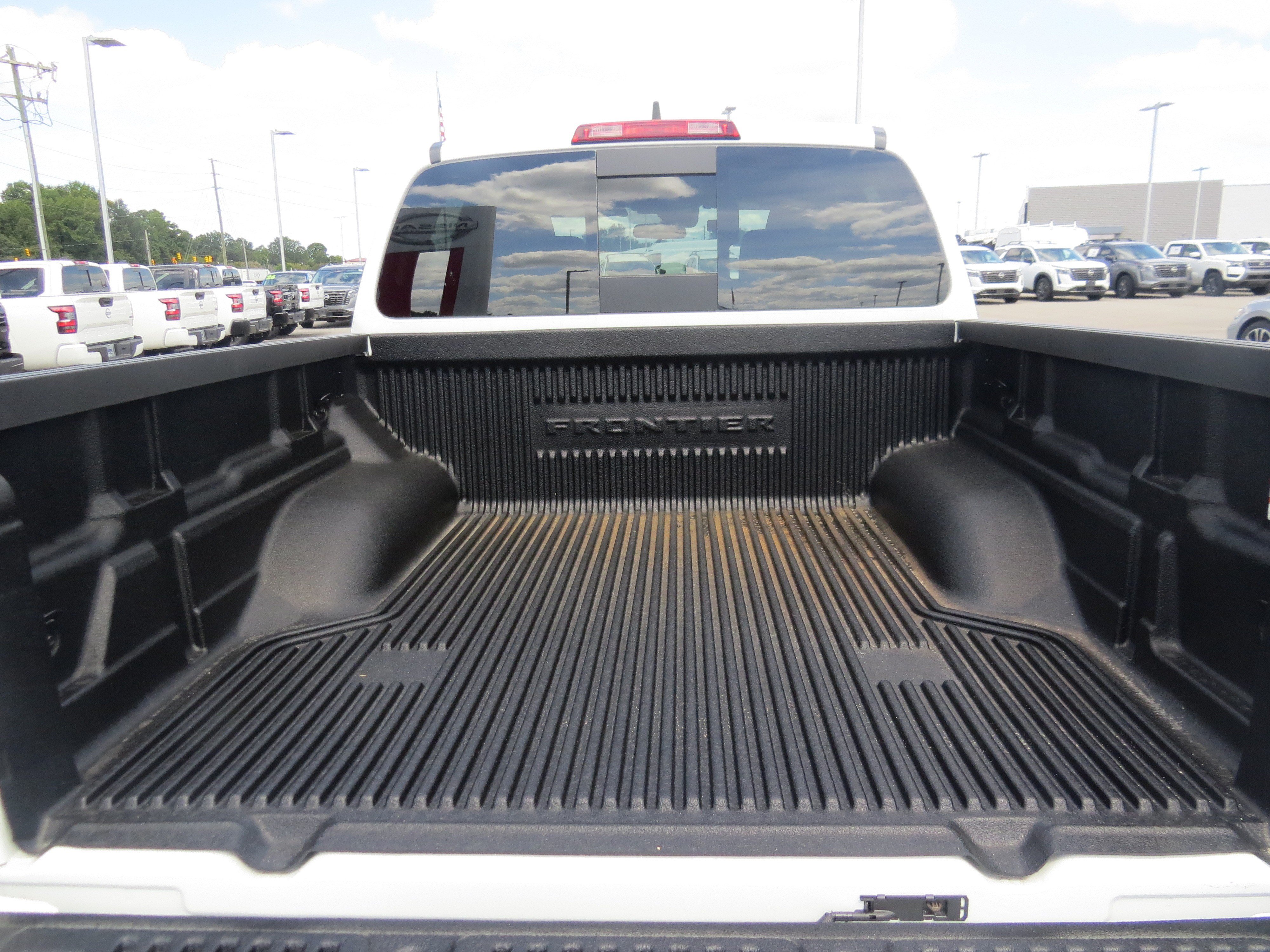 New 2026 Nissan Frontier SV w/ All-Weather Content Package AWD/4WD image 12