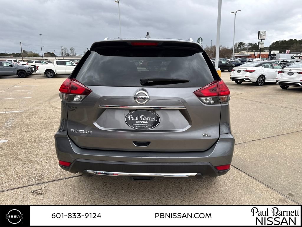 Used 2017 Nissan Rogue SL image 12