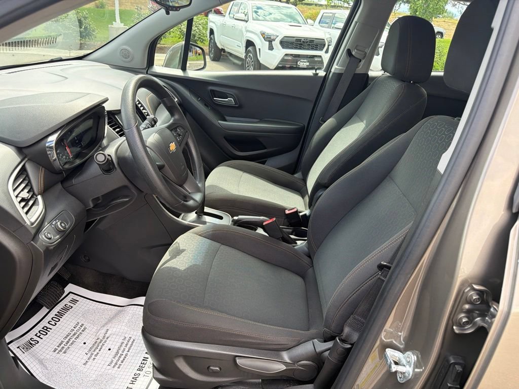Used 2020 Chevrolet Trax LS FWD image 22