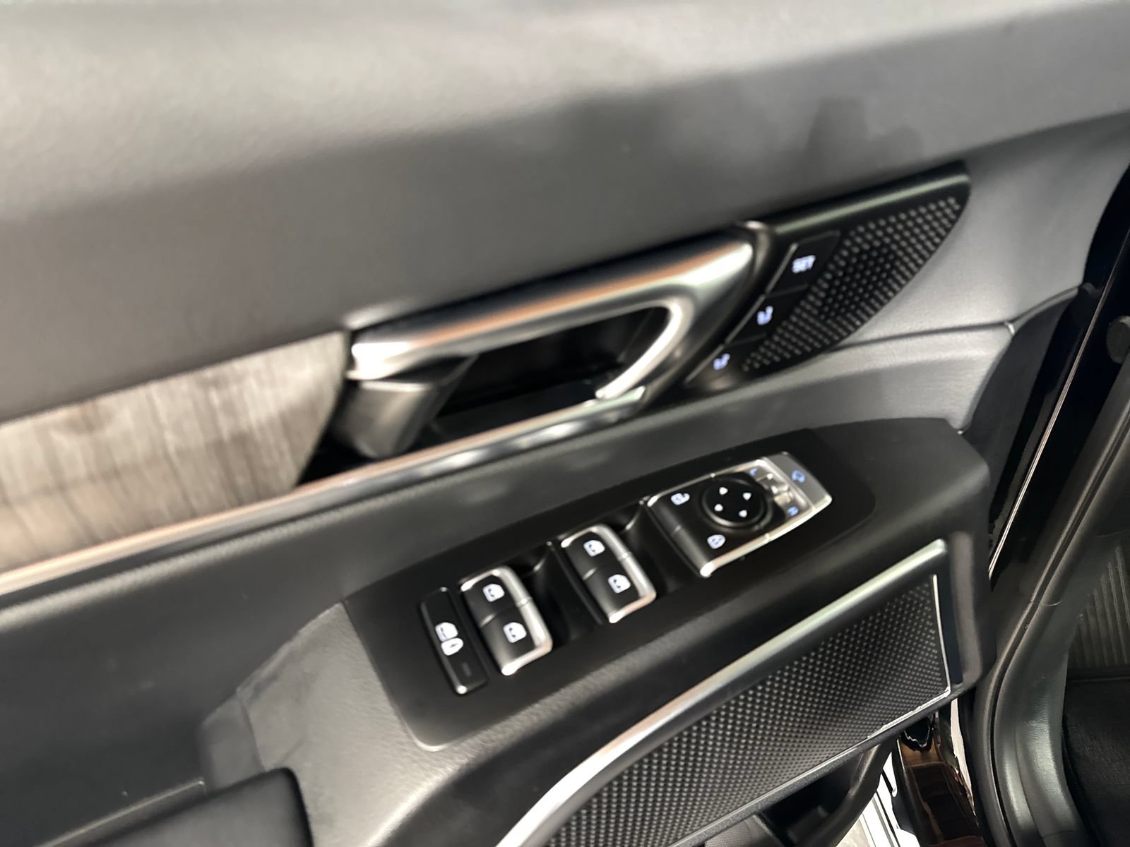 Used 2023 Kia Telluride SX AWD/4WD image 16