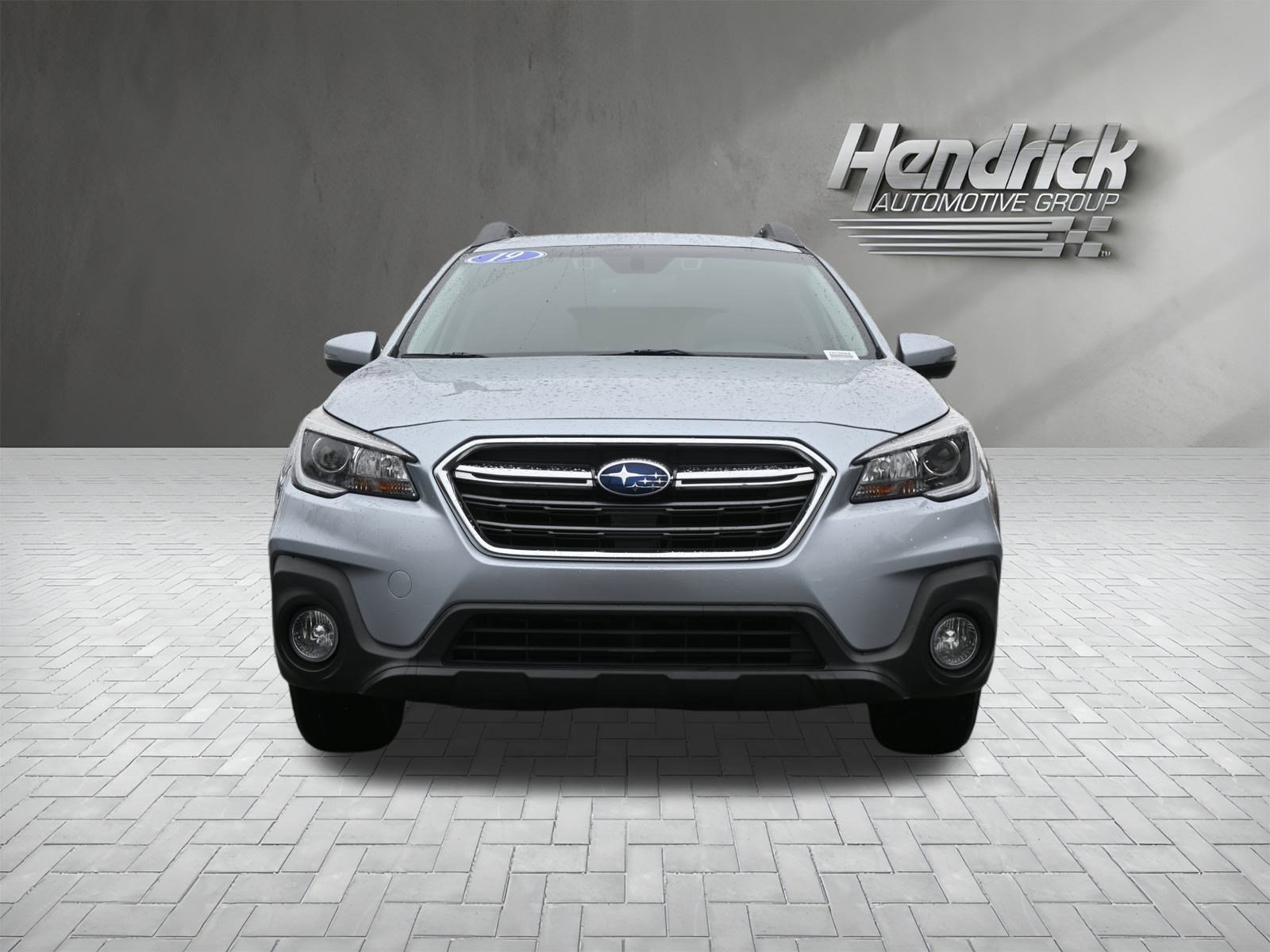 Used 2019 Subaru Outback 2.5i Limited image 3