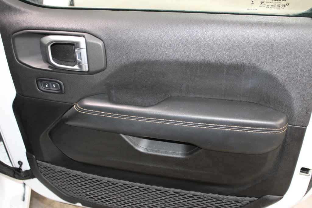 Used 2024 Jeep Wrangler Unlimited Sahara AWD/4WD image 26