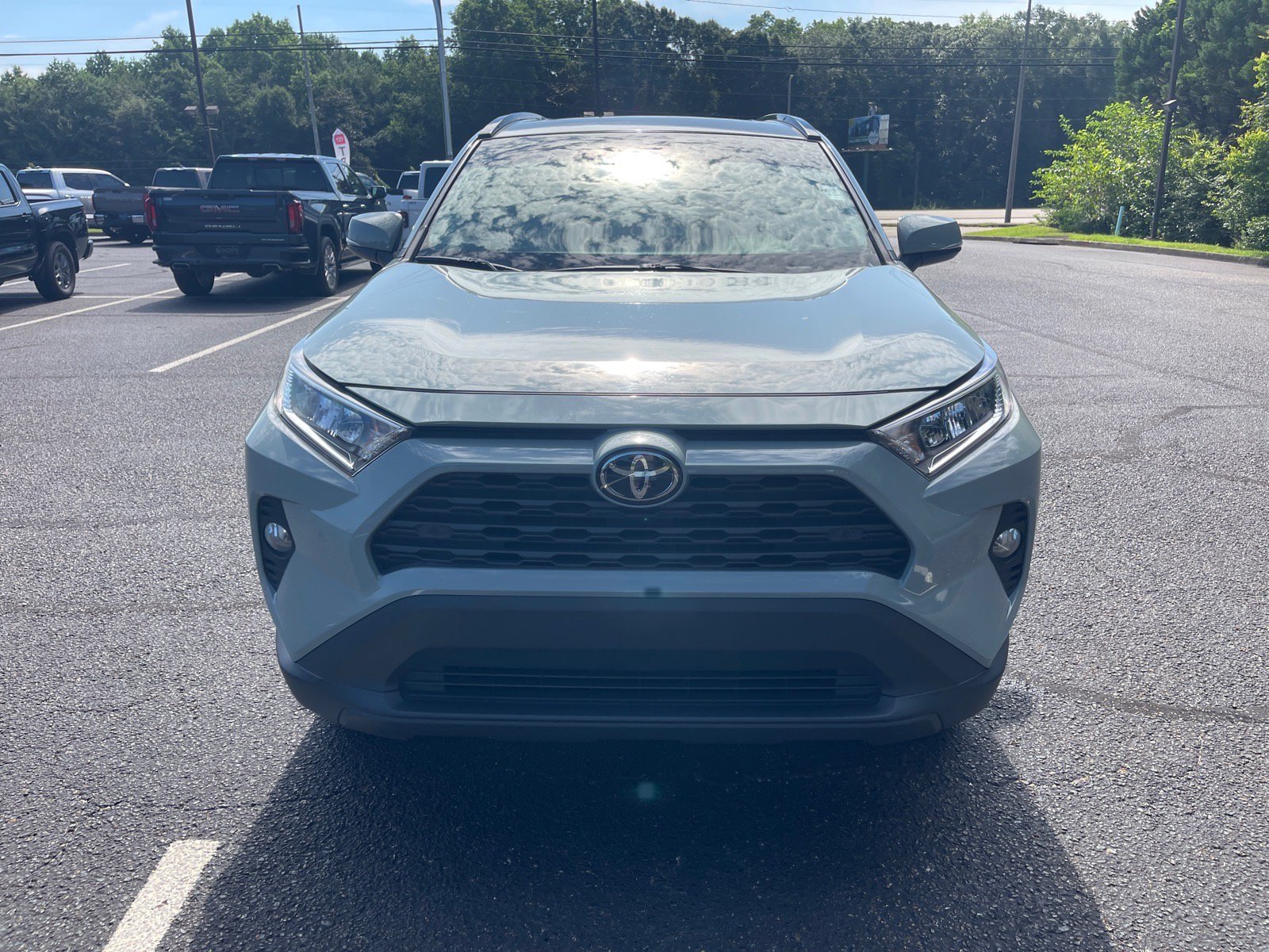 Used 2021 Toyota RAV4 XLE Premium FWD image 2