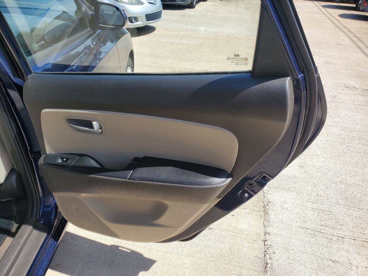 Used 2009 Hyundai Elantra GLS w/ Popular Equipment Pkg 2 image 8