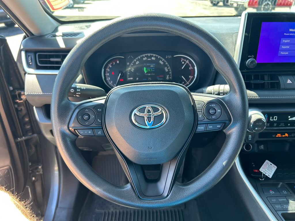 Certified 2025 Toyota RAV4 XLE AWD/4WD image 15