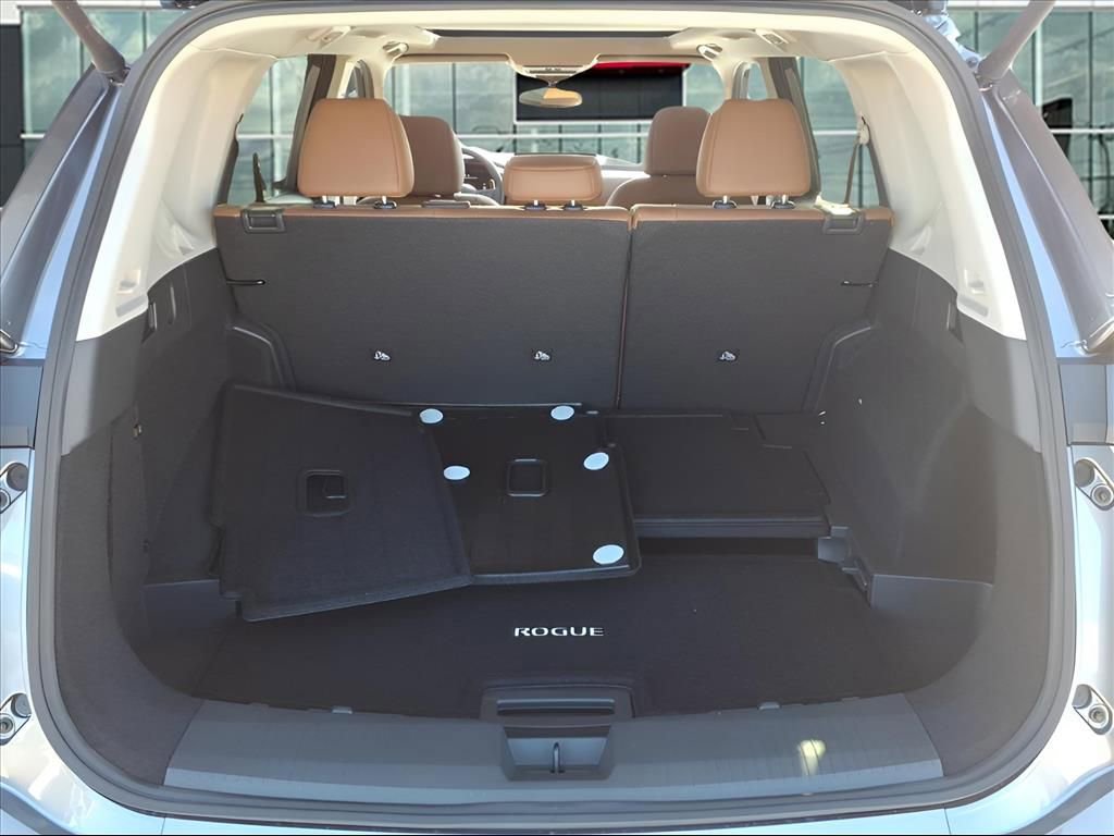 New 2026 Nissan Rogue Platinum image 11