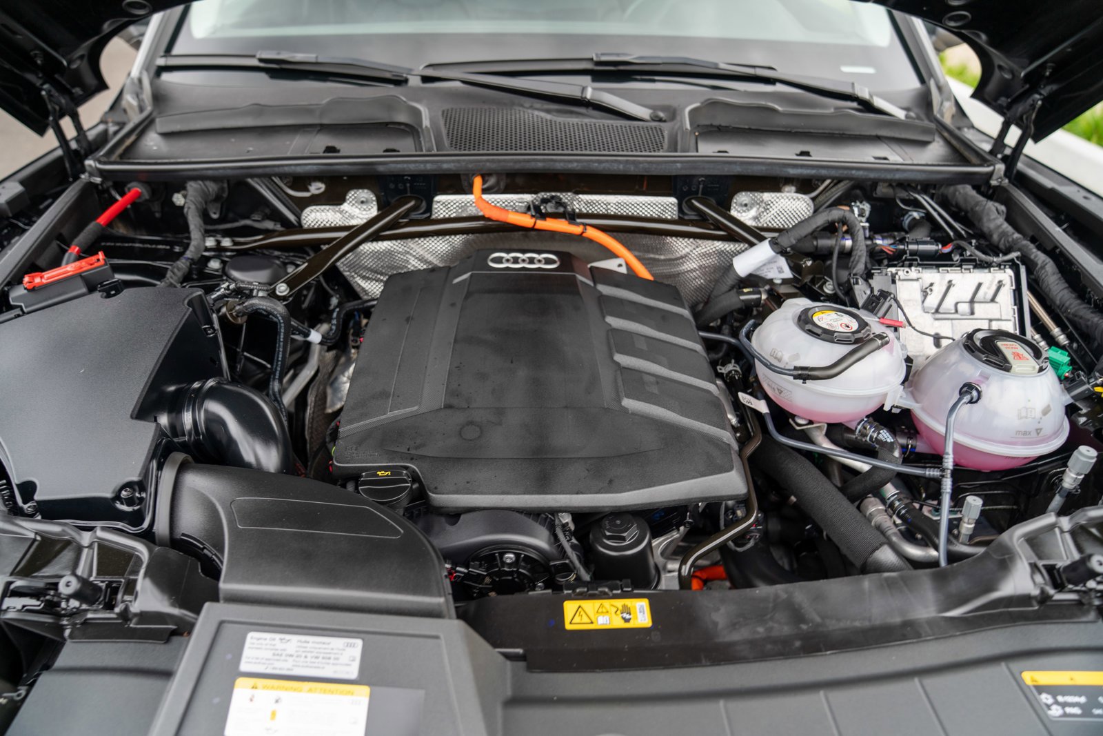 Used 2021 Audi Q5 e Premium Plus w/ Premium Plus Package AWD/4WD image 28