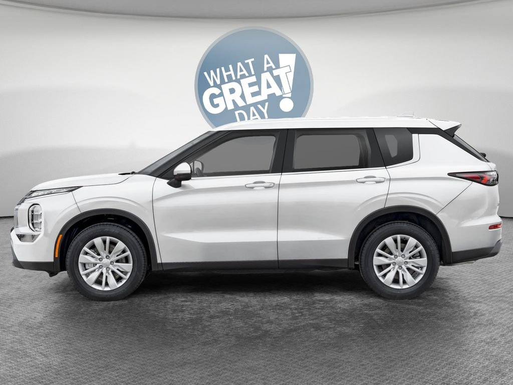 New 2026 Mitsubishi Outlander ES AWD/4WD image 3