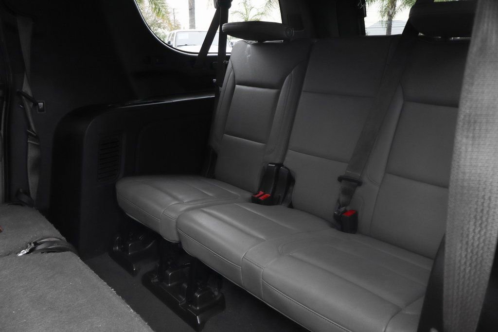 Used 2022 Chevrolet Suburban Z71 w/ Luxury Package image 40