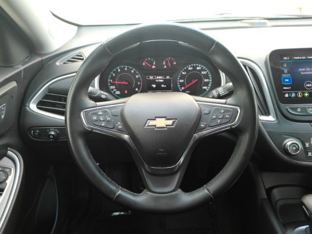 Used 2025 Chevrolet Malibu RS FWD image 29
