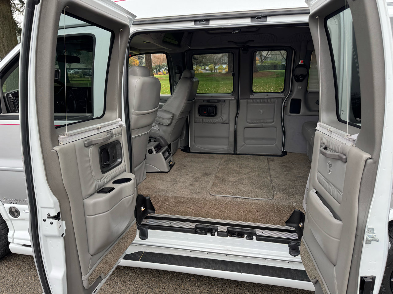 Used 2008 Chevrolet Express 1500 AWD w/ Preferred Equipment Group image 13