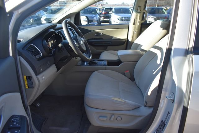 Used 2016 Kia Sedona LX w/ Option Group 020 image 17
