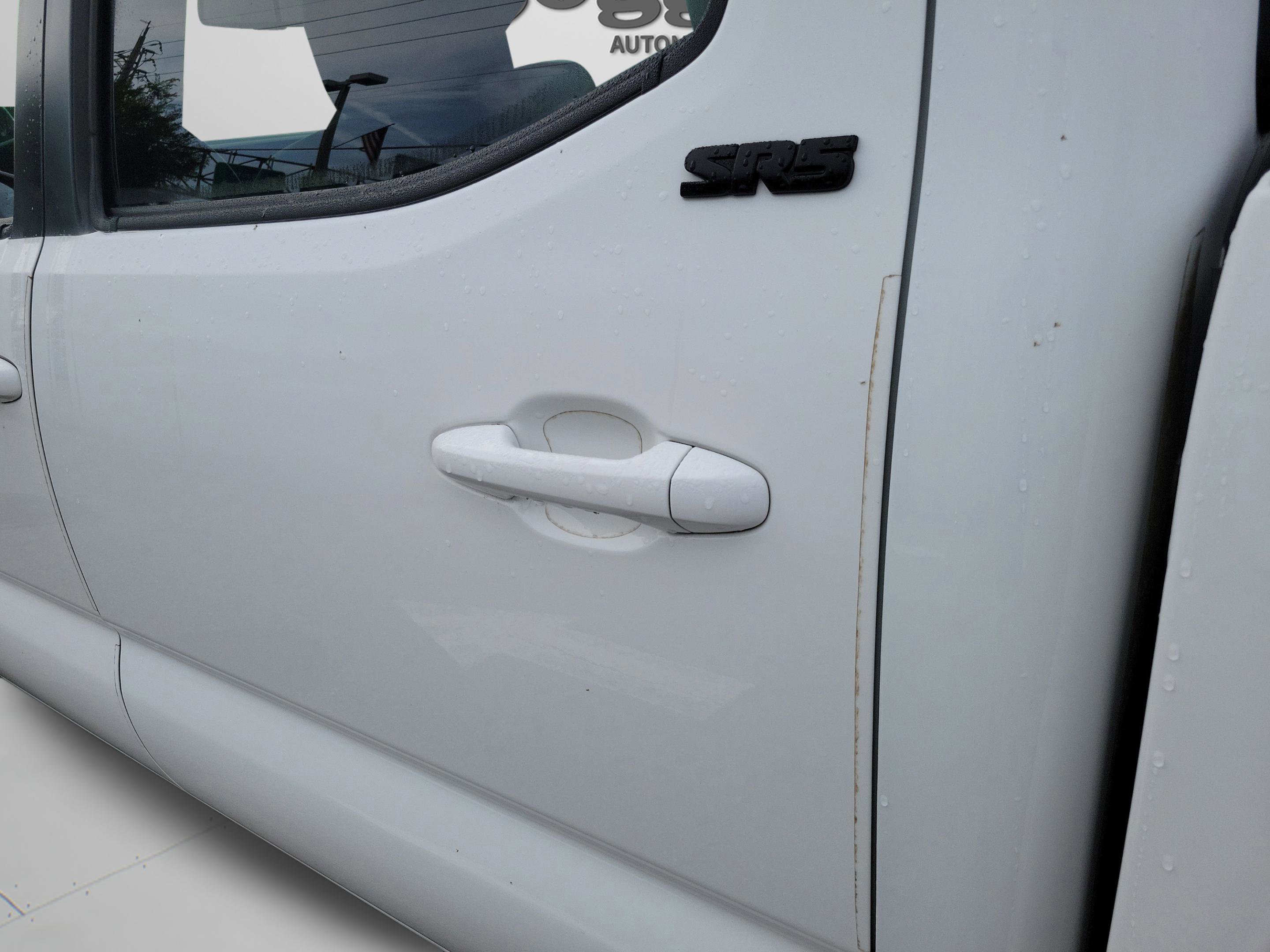 Used 2021 Toyota Tacoma SR5 AWD/4WD image 27