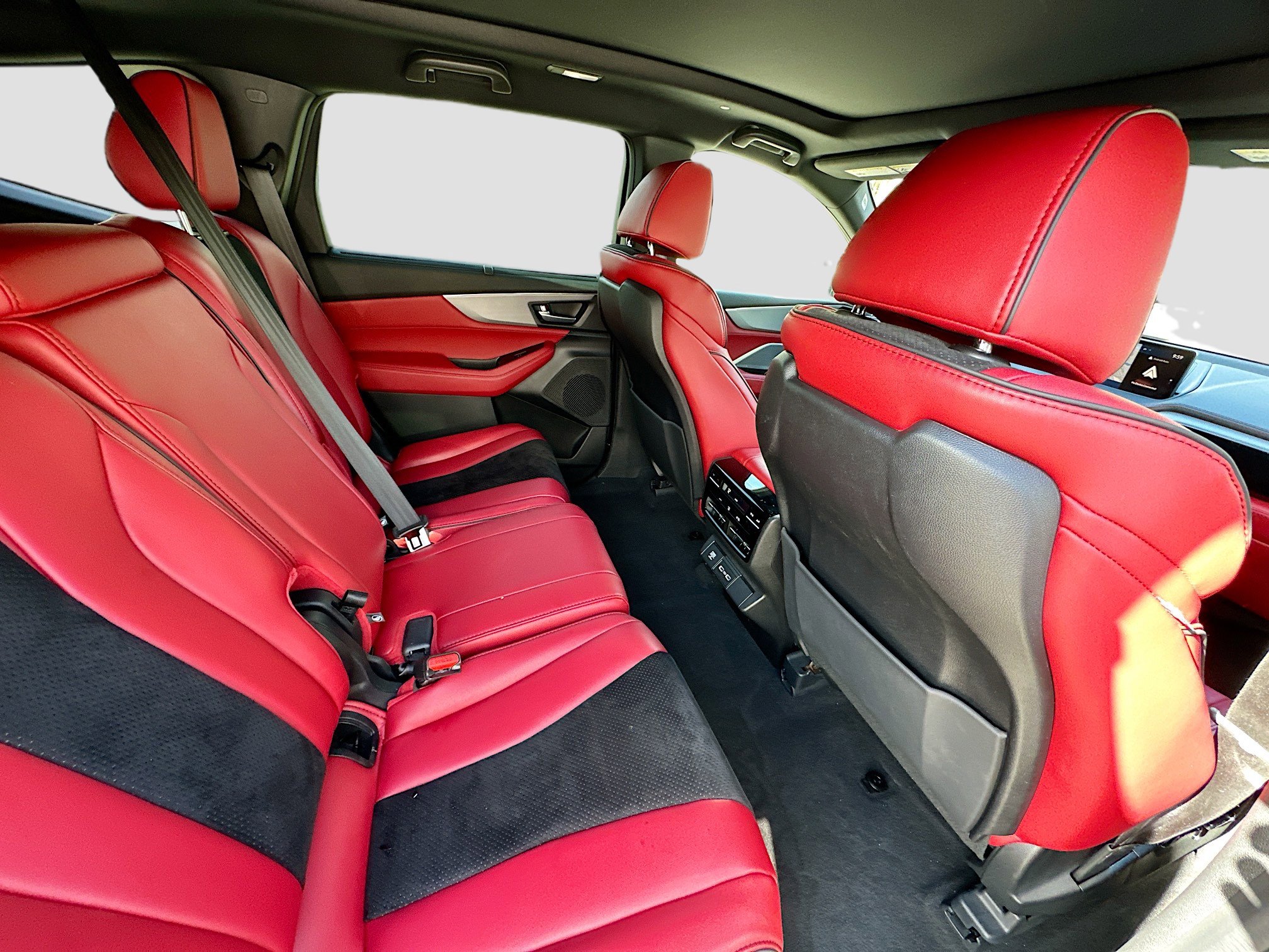 Used 2024 Acura MDX A-Spec image 32