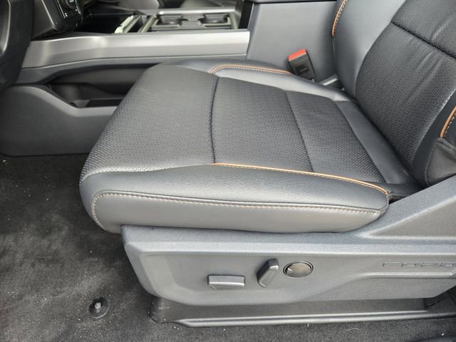 New 2026 Ford F250 Lariat w/ Black Appearance Package image 18