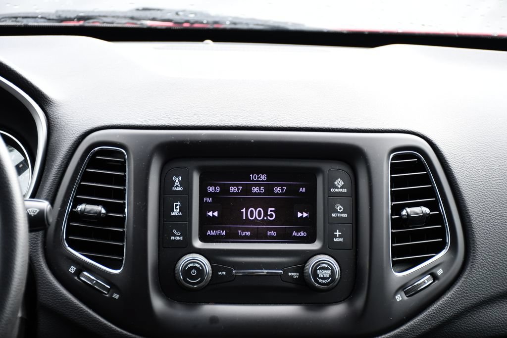 Used 2018 Jeep Compass Sport AWD/4WD image 30