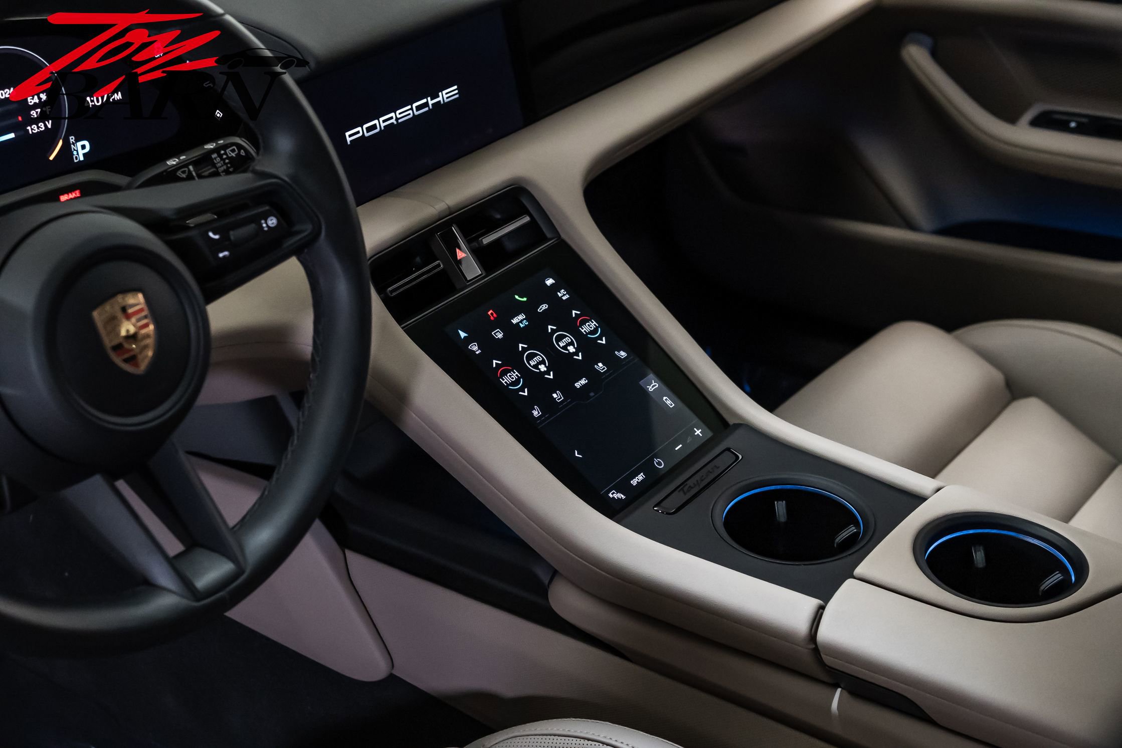 Used 2024 Porsche Taycan 4 Cross Turismo image 27