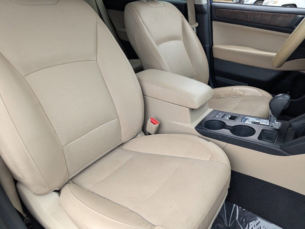 Used 2015 Subaru Outback 2.5i Limited image 10