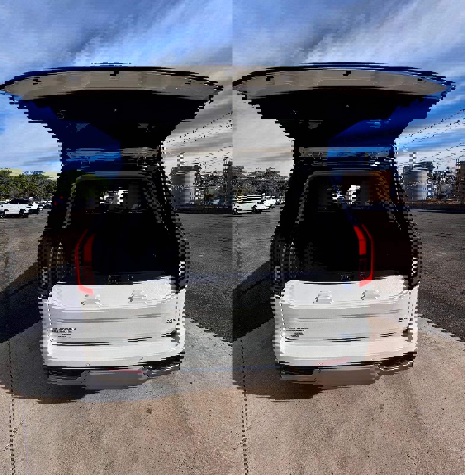 New 2025 Ford Expedition Max Platinum w/ Driver's Package image 5