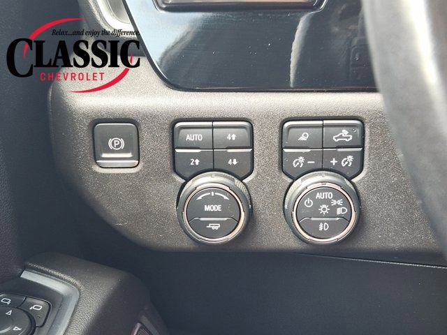 Used 2022 Chevrolet Silverado 1500 High Country w/ High Country Premium Package image 29