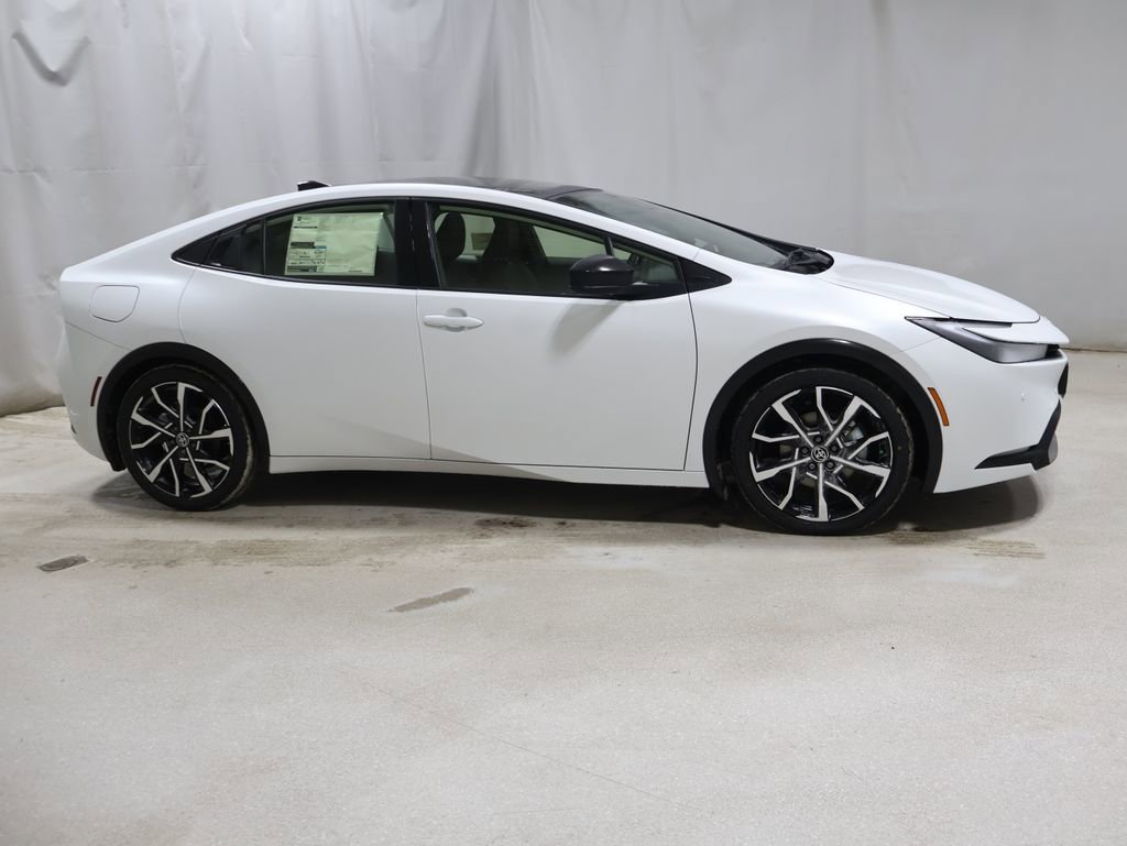 New 2026 Toyota Prius Plug-In Hybrid image 8