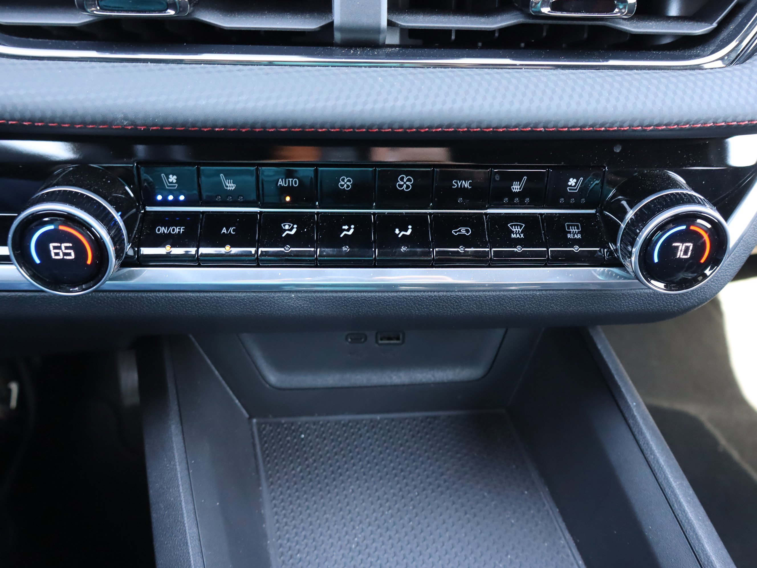 Used 2025 Chevrolet Equinox RS w/ Safety and Technology Package image 28