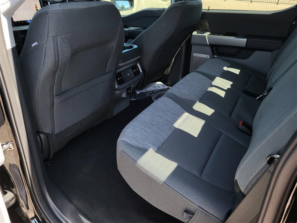 New 2025 Ford F250 XLT w/ Black Appearance Package image 21