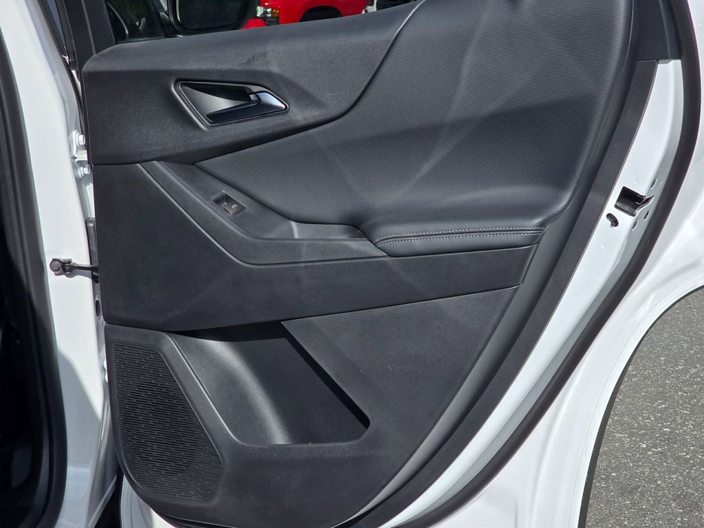 New 2026 Chevrolet Equinox LT image 38