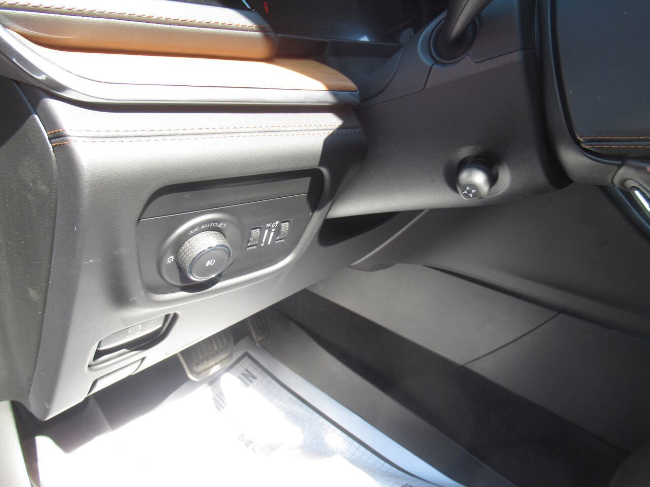 Used 2023 Jeep Grand Cherokee Summit AWD/4WD image 23