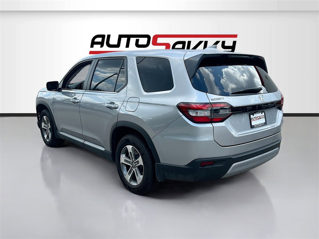 Used 2025 Honda Pilot EX-L image 5