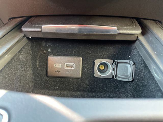 Used 2025 Cadillac XT4 Premium Luxury image 27