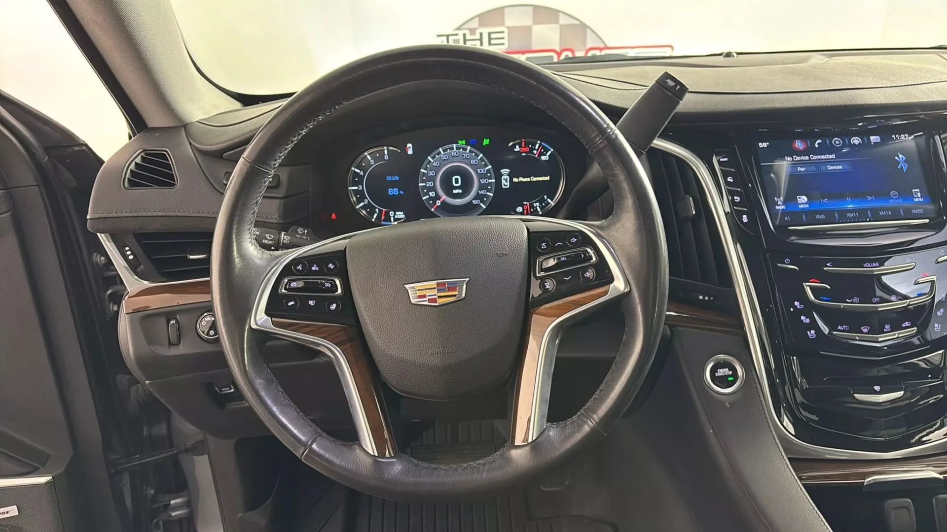 Used 2020 Cadillac Escalade Premium Luxury w/ LPO, Radiant Package AWD/4WD image 14