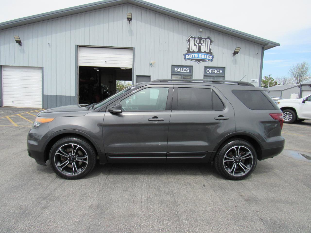 Used 2015 Ford Explorer Sport w/ Equipment Group 401A image 3