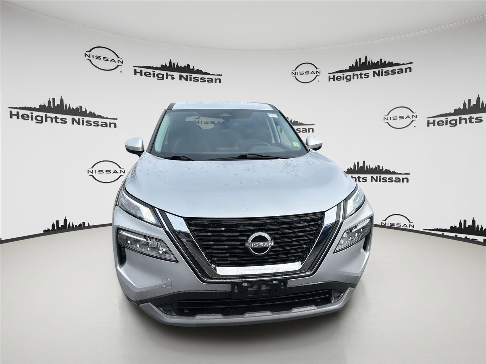 Used 2022 Nissan Rogue SV image 11