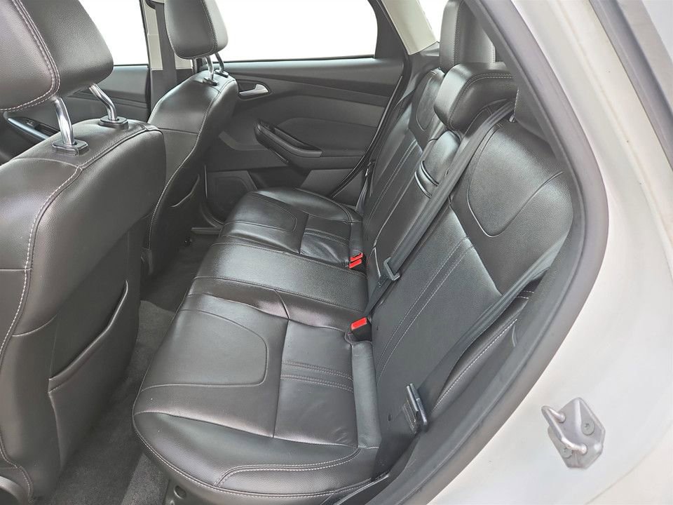 Used 2012 Ford Focus Titanium image 28