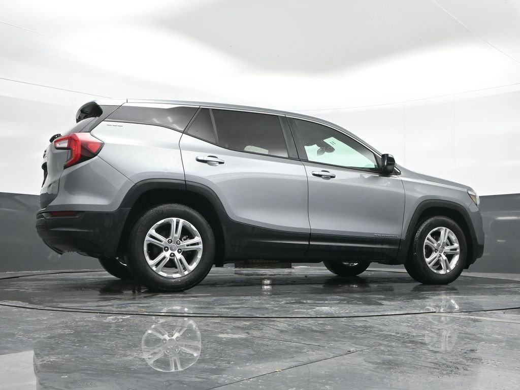 Used 2024 GMC Terrain SLE image 45