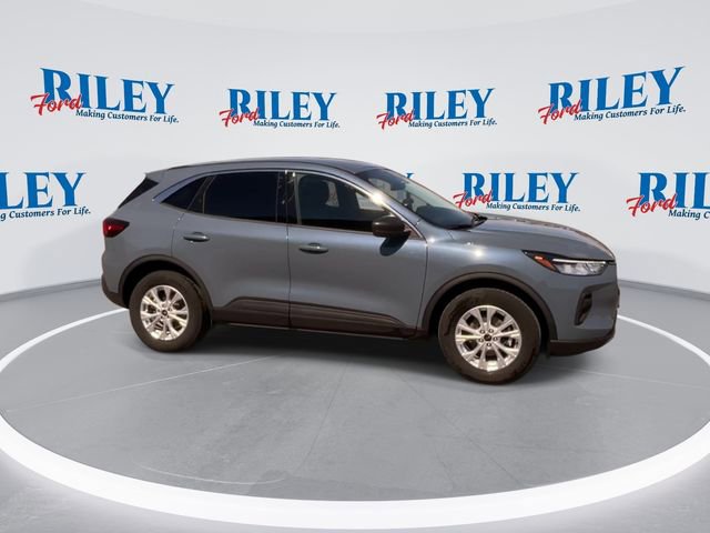 Certified 2023 Ford Escape Active AWD/4WD image 10