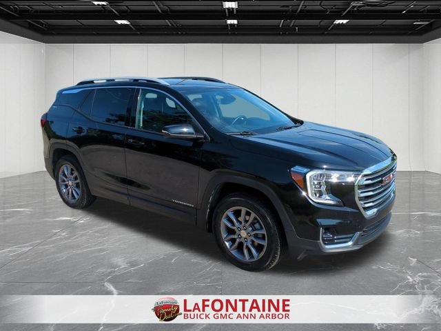 Certified 2023 GMC Terrain SLT w/ Infotainment Package II AWD/4WD image 2