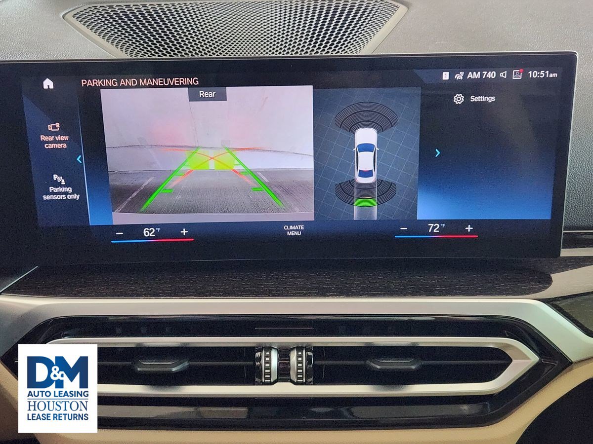 Used 2023 BMW 330i Sedan w/ Premium Package image 25