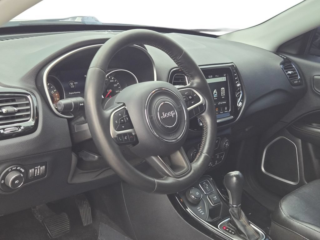 Used 2018 Jeep Compass Limited w/ Navigation Group AWD/4WD image 17