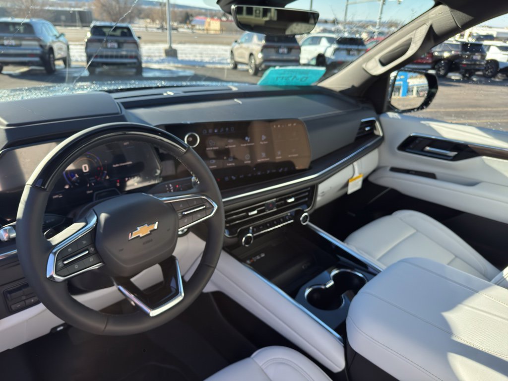New 2026 Chevrolet Suburban Premier AWD/4WD image 13